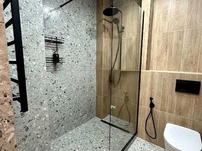 квартира за адресою Салютна вул., 2