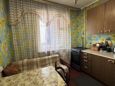 квартира за адресою Ревуцького вул., 24/4