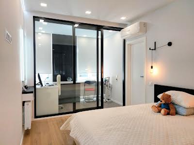 квартира за адресою Регенераторна вул., 4 к14