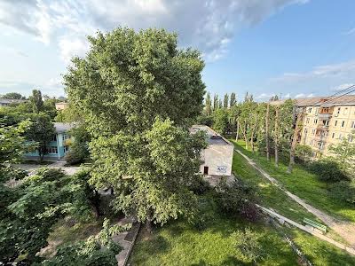 квартира за адресою Авіаконструктора Антонова вул., 12