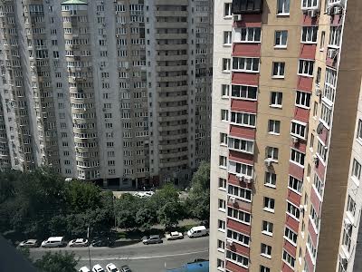 квартира за адресою Анни Ахматової вул., 34