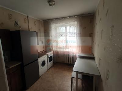 квартира за адресою Стратегічне шосе (Науки), 17