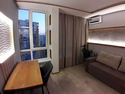 квартира за адресою Каховська вул., 60
