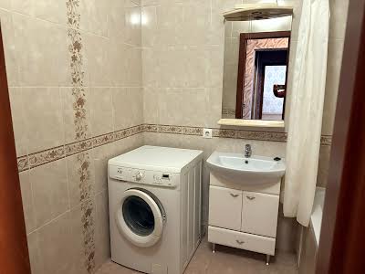 квартира за адресою Здолбунівська вул., 13