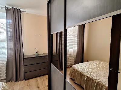 квартира за адресою Боголюбова вул., 10