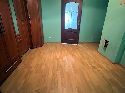квартира за адресою Олени Пчілки вул., 2