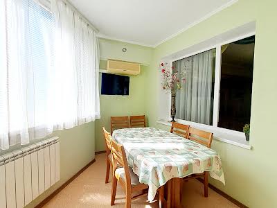 квартира по адресу Червоной Калины просп. (Владимира Маяковского), 52