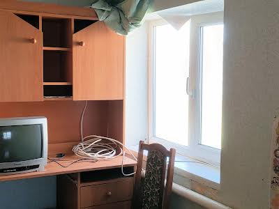 будинок за адресою с. Бузова, Центральна вул.