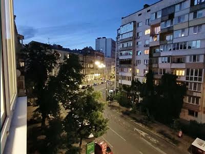 квартира за адресою Шота Руставелі вул., 26