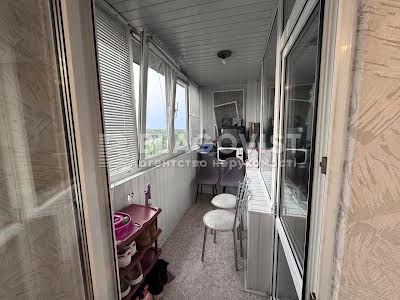 квартира за адресою Дніпровська набережна вул., 3