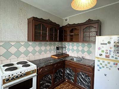 квартира за адресою Зої Гайдай вул., 9-А