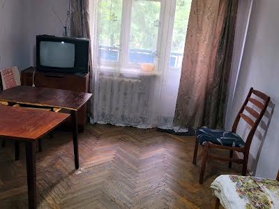 квартира за адресою Ольжича вул., 13