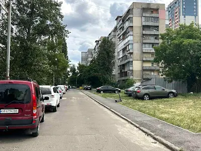 квартира за адресою Богатирська вул., 8