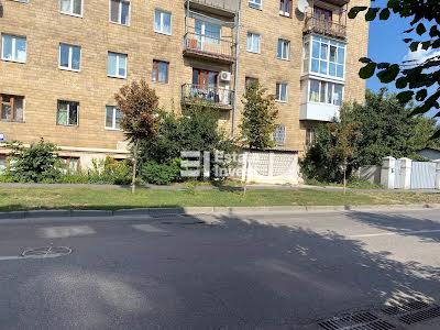 комерційна за адресою Чоботарська вул., 34