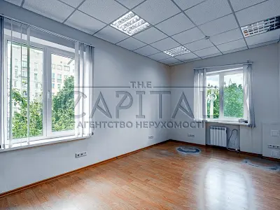 коммерческая по адресу Оболонская ул., 21
