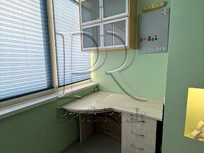 квартира за адресою Павла Тичини просп., 4