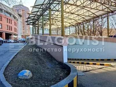 комерційна за адресою Лесі Українки бульв., 23б