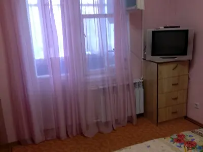 квартира за адресою Богатирська вул., 18