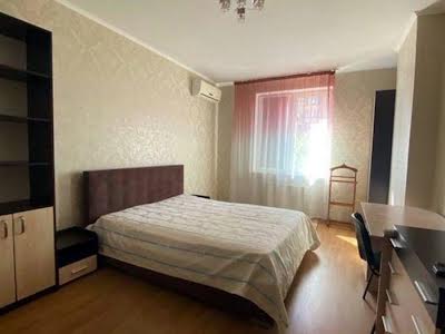 квартира за адресою Полтавська вул., 10