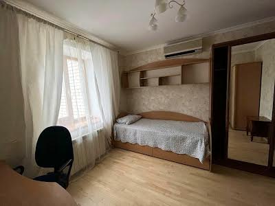 квартира за адресою Новодарницька вул., 6