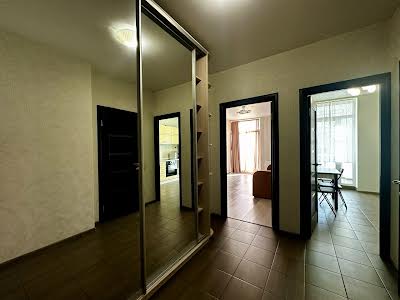 квартира за адресою Регенераторна вул., 4