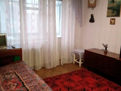 кімната за адресою Кирилівська вул. (Фрунзе), 127
