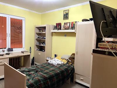 квартира за адресою Милославська вул., 4