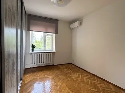 квартира за адресою Академіка Булаховського вул., 5-А