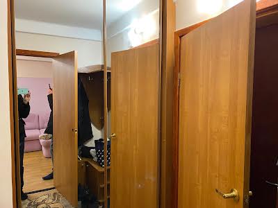 квартира по адресу Романа Ратушного ул. (Волгоградська), 9