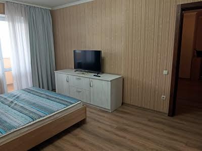 квартира по адресу Драгоманова ул., 3