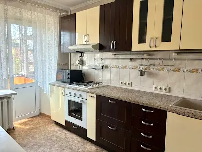 квартира за адресою Київ, Почайнинська вул., 62