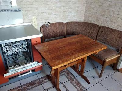 квартира за адресою Анни Ахматової вул., 19
