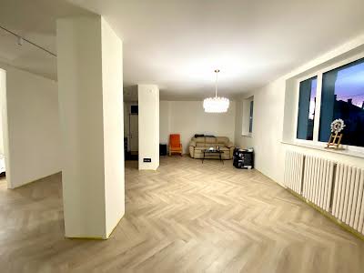 квартира по адресу Иорданская ул., 5