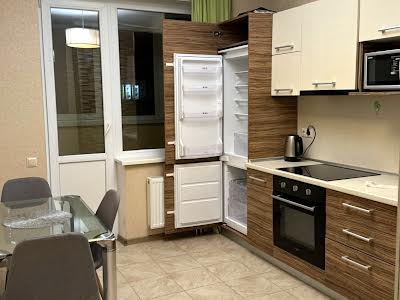 квартира по адресу Драгоманова ул., 6/1