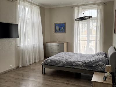 квартира за адресою Лютеранська вул., 21