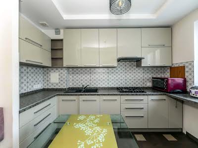 квартира за адресою Драгоманова вул., 25