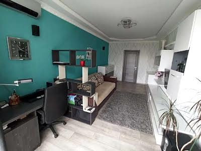 квартира за адресою Драгоманова вул., 2-Б