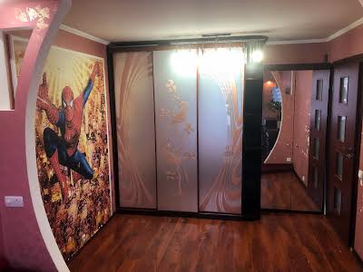 квартира за адресою Богатирська вул., 16