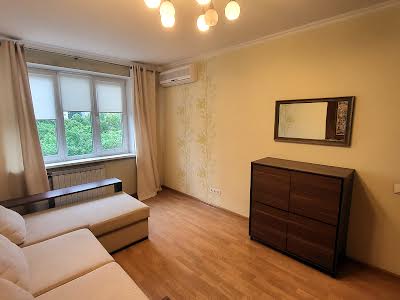 квартира по адресу Патриарха Мстислава Скрипника ул., 11