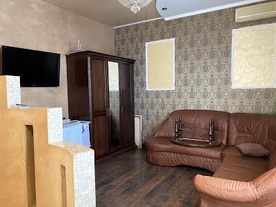 квартира за адресою вул. Софіївська, 1