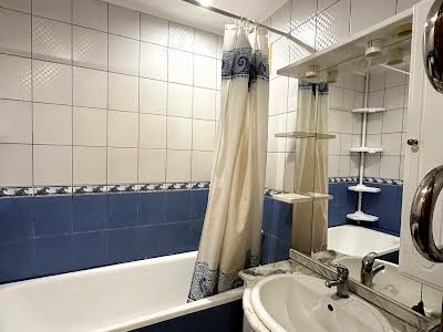 квартира за адресою дека, 12/37