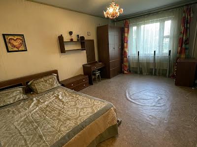 квартира по адресу Чернобыльская ул., 10-А