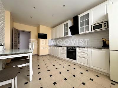квартира по адресу Ревуцкого ул., 40г