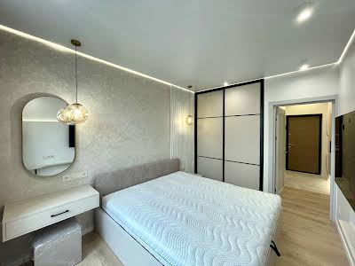 квартира за адресою Салютна вул., 2к8