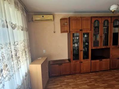 квартира за адресою Романа Ратушного вул. (Волгоградська), 14