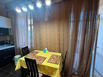 квартира за адресою Потебні вул., 3