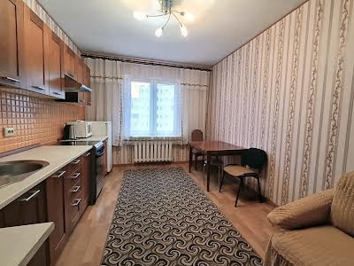 квартира за адресою Драгоманова вул., 1
