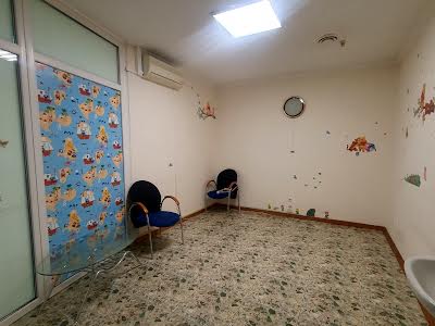 комерційна за адресою Володимира Івасюка просп. (Героїв Сталінграду), 20