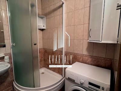 квартира за адресою Федора Ернста вул., 8
