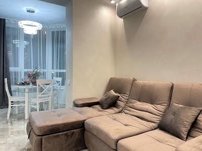 квартира за адресою с. Софіївська борщагівка, Молодіжна вул., 4